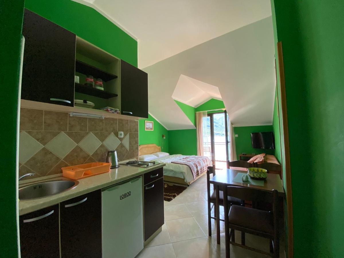 Apartments Djurovic Котор Екстер'єр фото