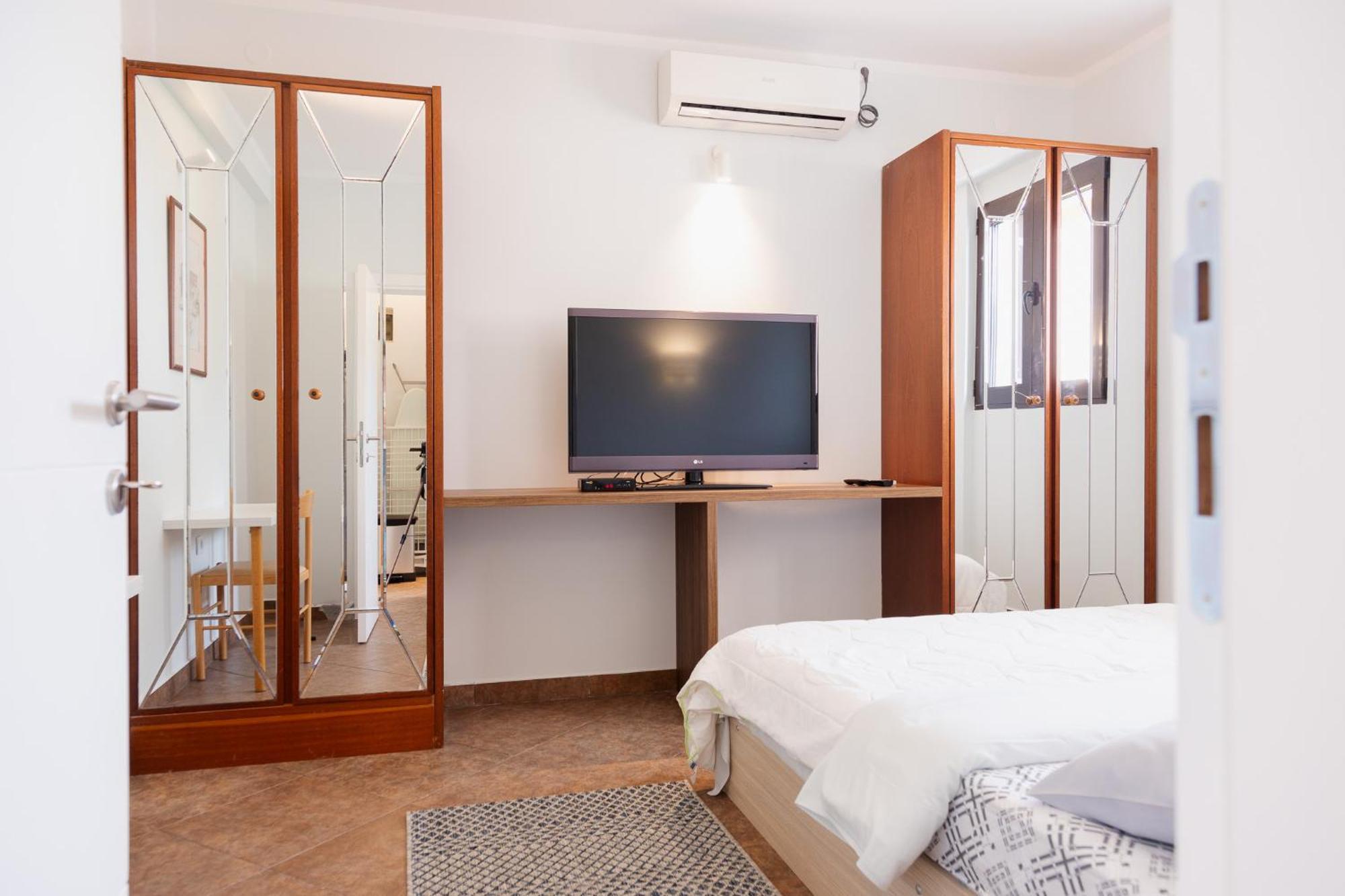 Apartments Djurovic Котор Екстер'єр фото